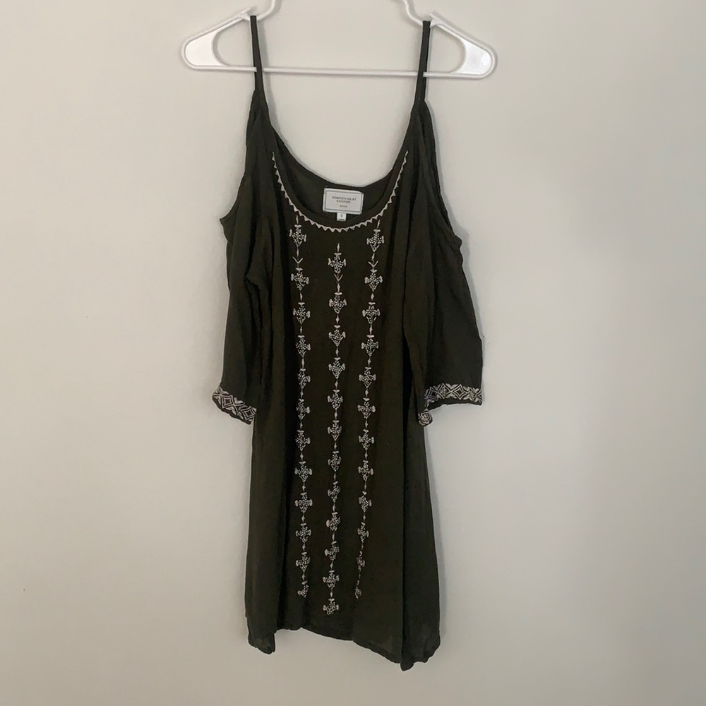 Olive green Romeo and Juliet couture dress mid sleeve shoulder cutout sizeSmall